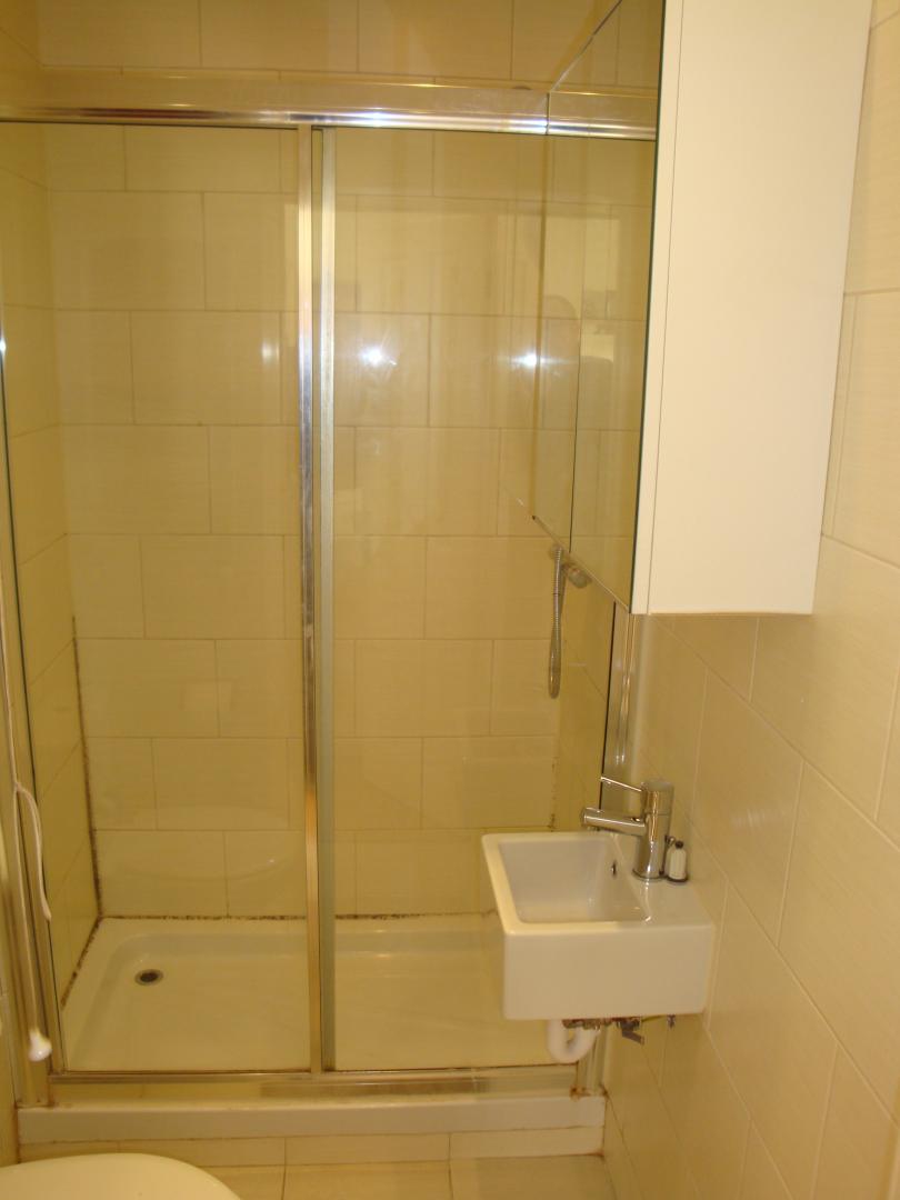 			2 Bedroom, 1 bath, 1 reception Flat			 Mortimer Road, KENSAL GREEN