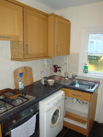 			2 Bedroom, 1 bath, 1 reception Flat			 Leighton Gardens, KENSAL RISE