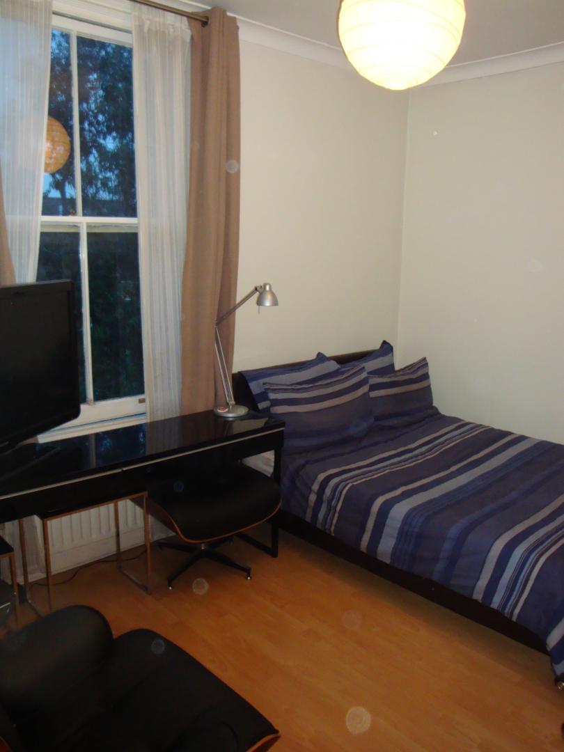 			1 Bedroom, 1 bath, 1 reception Flat			 South Hill Park Gardens, HAMPSTEAD