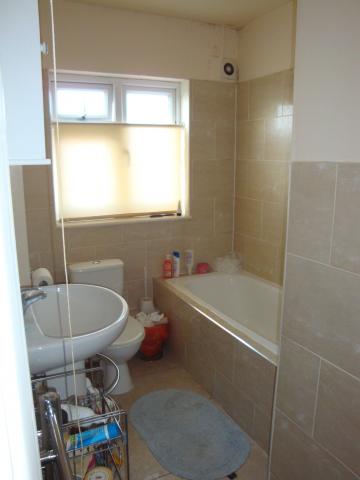 			2 Bedroom, 1 bath, 1 reception Flat			 Grosvenor Gardens, WILLESDEN GREEN