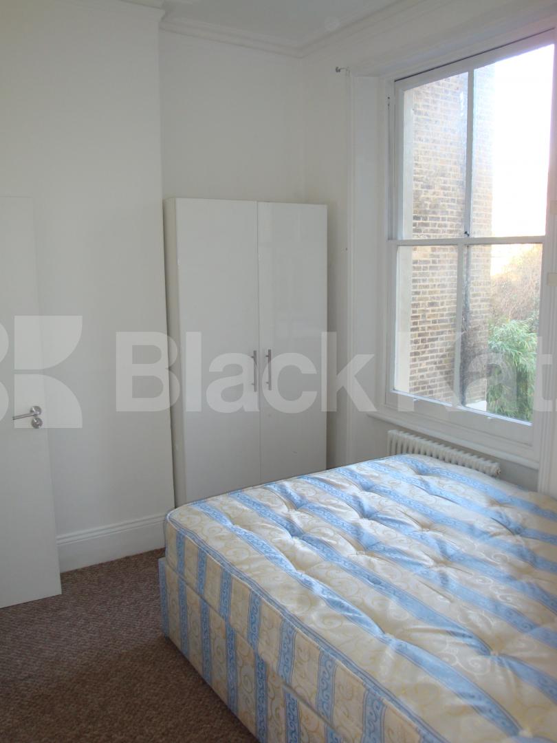 			NEW INSTRUCTION!, 4 Bedroom, 1 bath, 1 reception Flat			 Shirland Road, MAIDA VALE