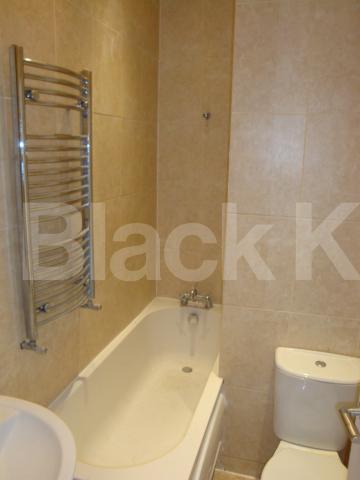 			NEW INSTRUCTION!, 4 Bedroom, 1 bath, 1 reception Flat			 Shirland Road, MAIDA VALE