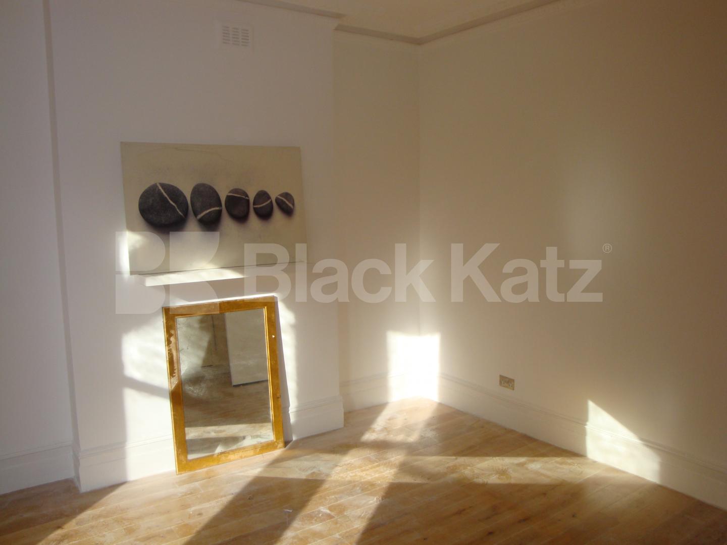 			NEW INSTRUCTION!, 4 Bedroom, 1 bath, 1 reception Flat			 Shirland Road, MAIDA VALE