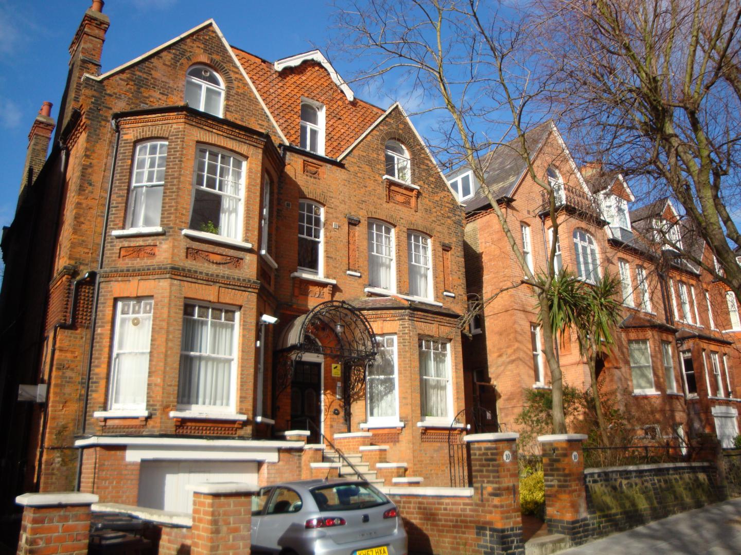 			Studio Apartment, 1 bath, 1 reception Studio			 Parsifal Road, WEST HAMPSTEAD