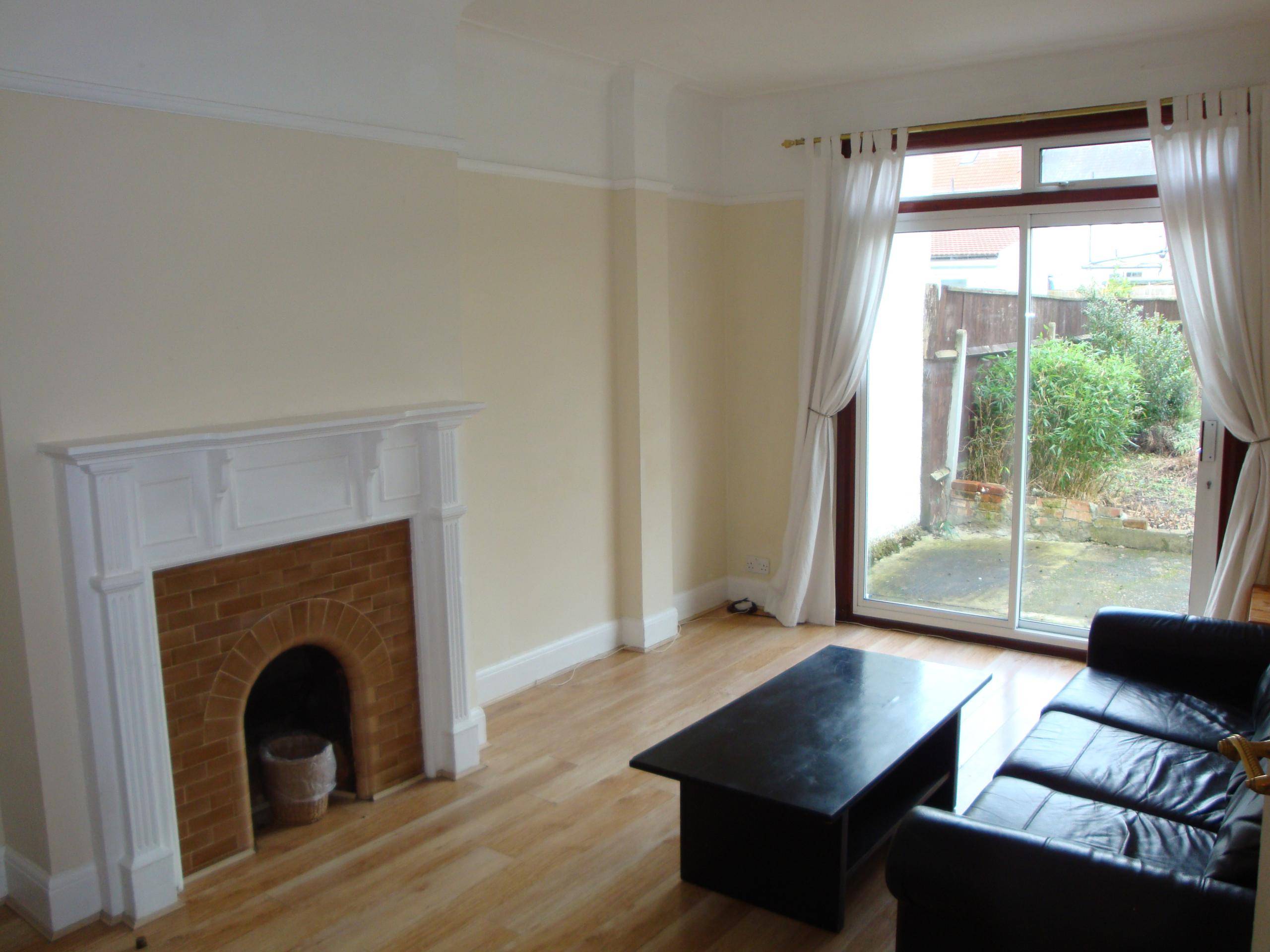 			1 month deposit instead of 6 weeks, saving you £867!, 4 Bedroom, 1 bath, 1 reception House			 Leigh Gardens, KENSAL RISE NW10