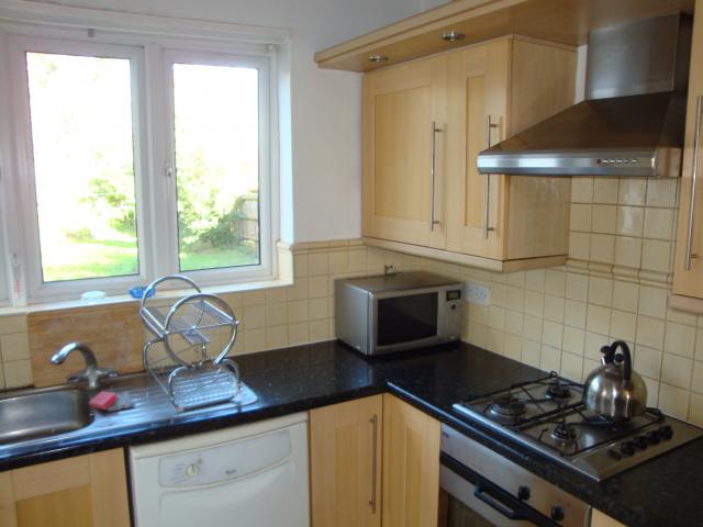 			4 Bedroom, 1 bath, 1 reception House			 Cheyne Walk, HENDON