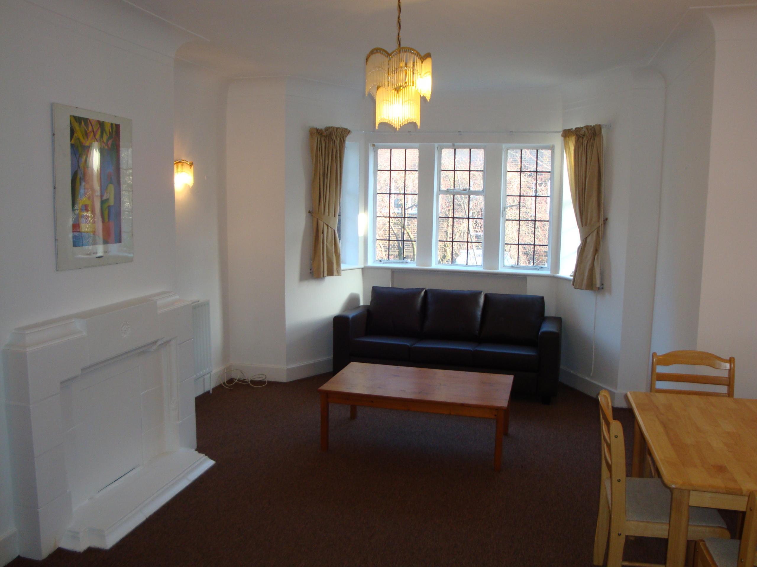 			3 Bedroom, 1 bath, 1 reception Flat			 Belsize Avenue, BELSIZE PARK NW3