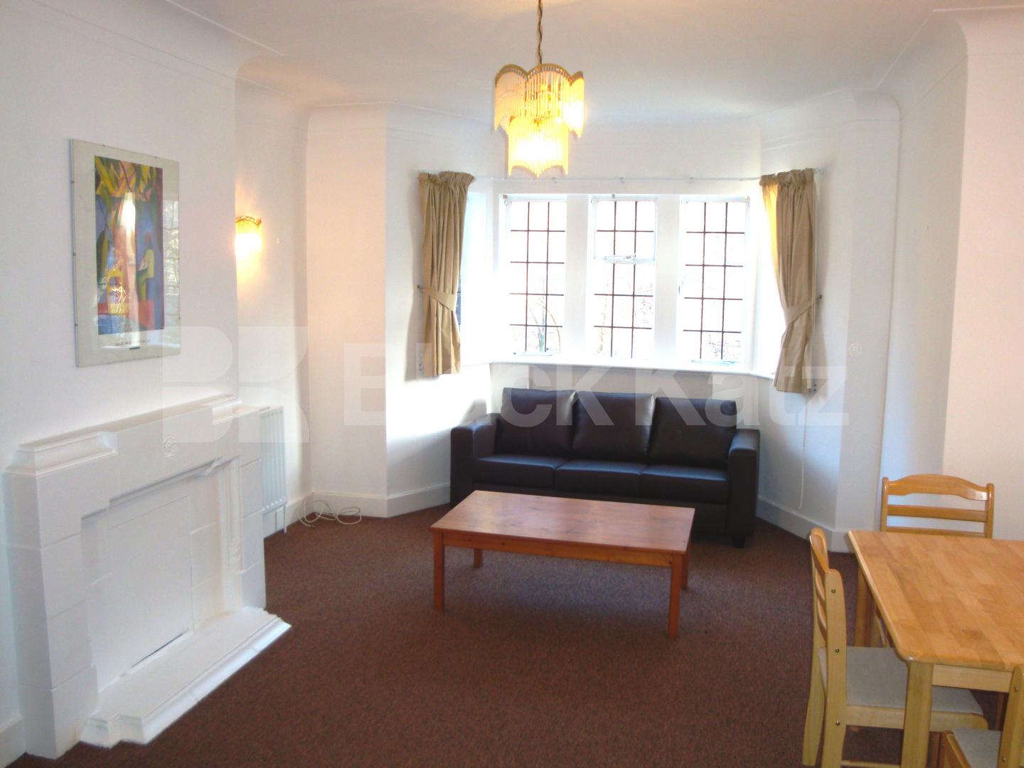 			UNDER OFFER!, 3 Bedroom, 1 bath, 1 reception Flat			 Belsize Avenue, BELSIZE PARK