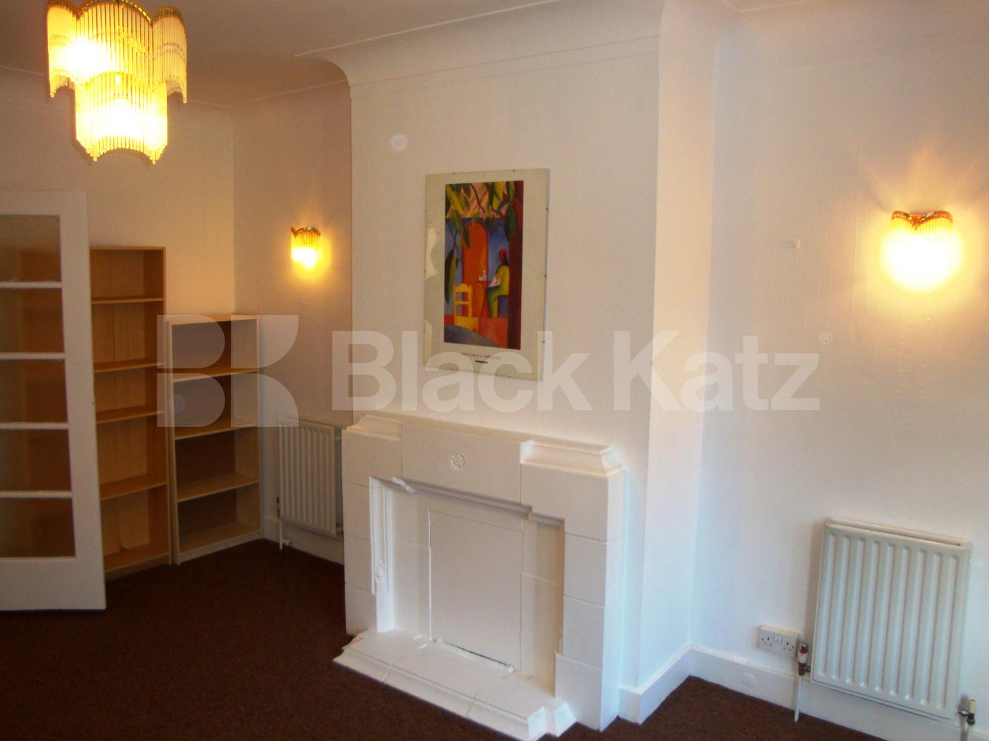 			UNDER OFFER!, 3 Bedroom, 1 bath, 1 reception Flat			 Belsize Avenue, BELSIZE PARK