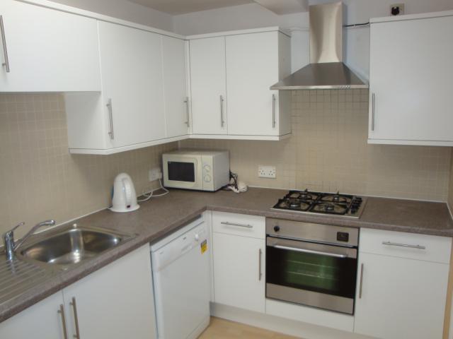 			3 Bedroom, 1 bath, 1 reception Flat			 Canfield Gardens, WEST HAMPSTEAD