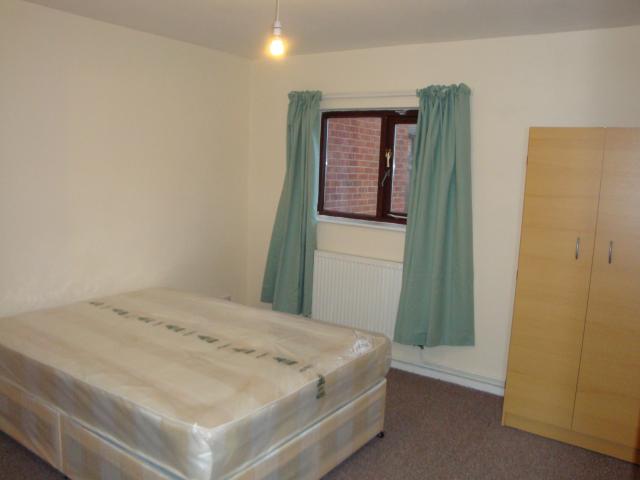 			2 Bedroom, 1 bath, 1 reception Flat			 Mitchellbrook Way, NEASDEN