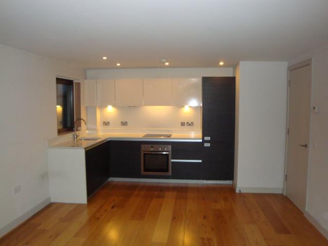 			3 Bedroom, 1 bath, 1 reception Flat			 Granville Road, GOLDERS GREEN