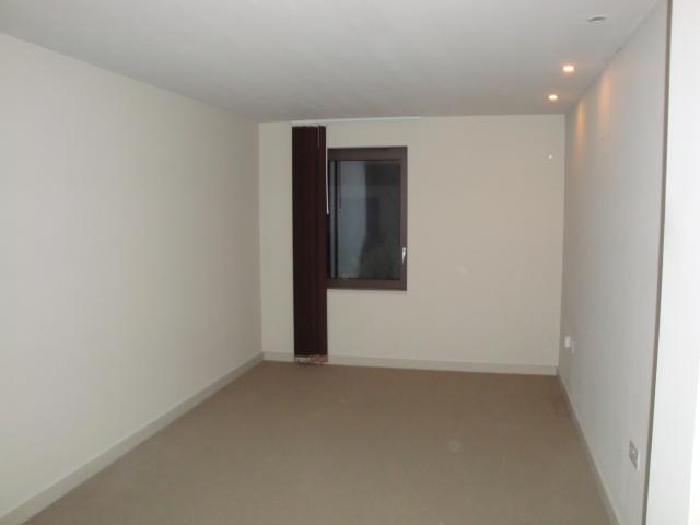 			3 Bedroom, 1 bath, 1 reception Flat			 Granville Road, GOLDERS GREEN