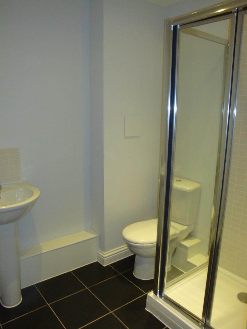 			2 Bedroom, 1 bath, 1 reception Flat			 The Pulse, Colindale