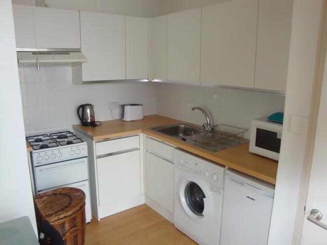 			2 Bedroom, 1 bath, 1 reception Flat			 Haverstock Hill, BELSIZE PARK