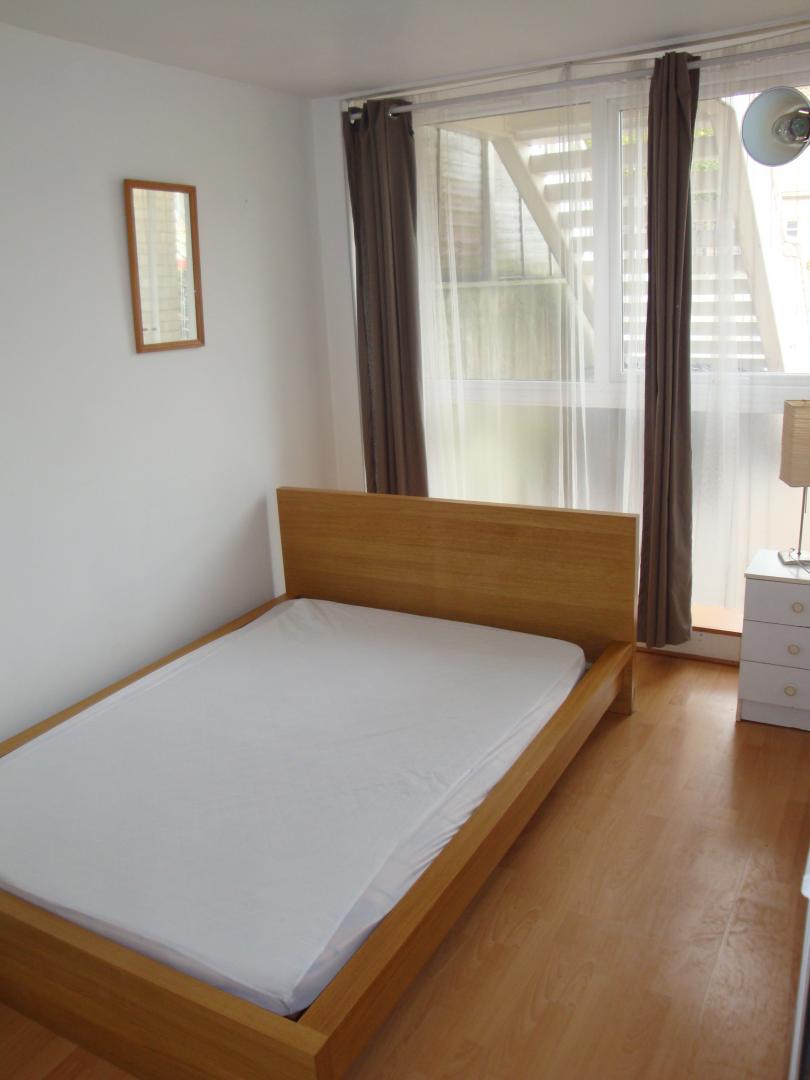 			2 Bedroom, 1 bath, 1 reception Flat			 Haverstock Hill, BELSIZE PARK