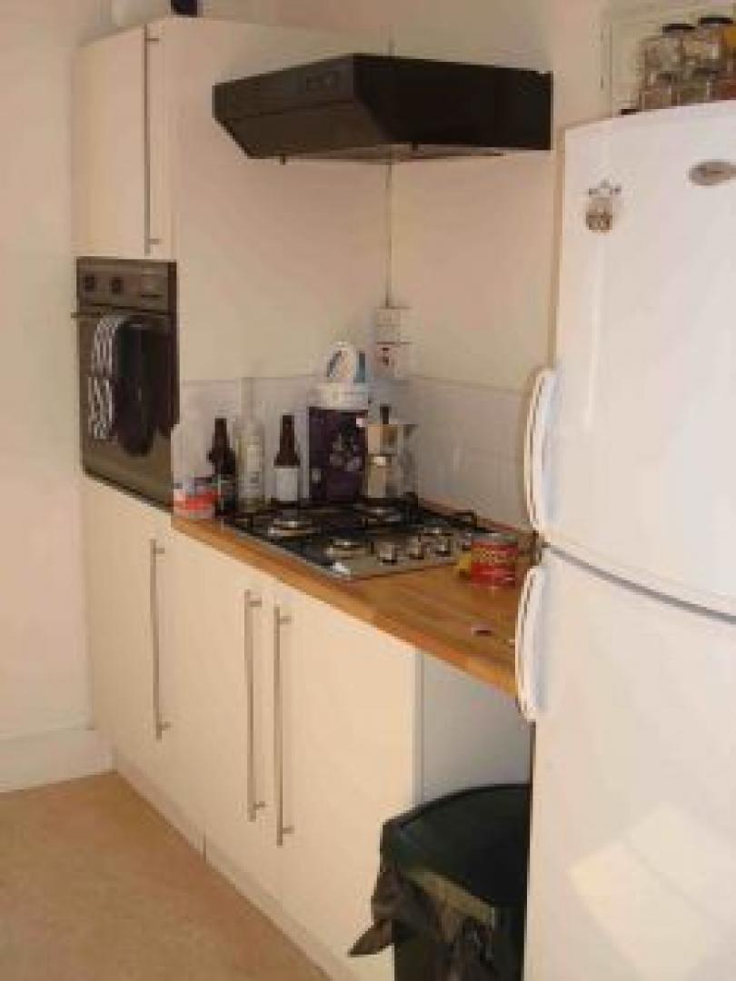 			2 Bedroom, 1 bath, 1 reception Flat			 Dundonald Road, BRONDESBURY/QUEENS PARK