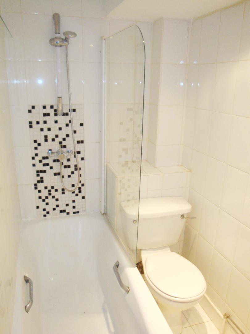 			NEW INSTRUCTION (Private Garden), 2 Bedroom, 1 bath, 1 reception Flat			 Acol Road, WEST HAMPSTEAD