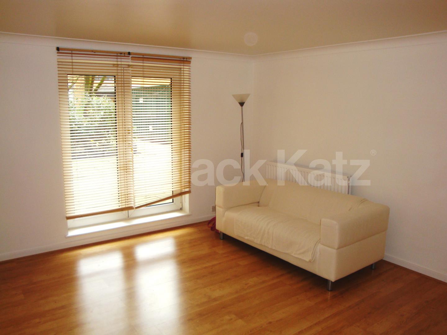 			1 Bedroom, 1 bath, 1 reception Flat			 Admiral Walk, MAIDA VALE