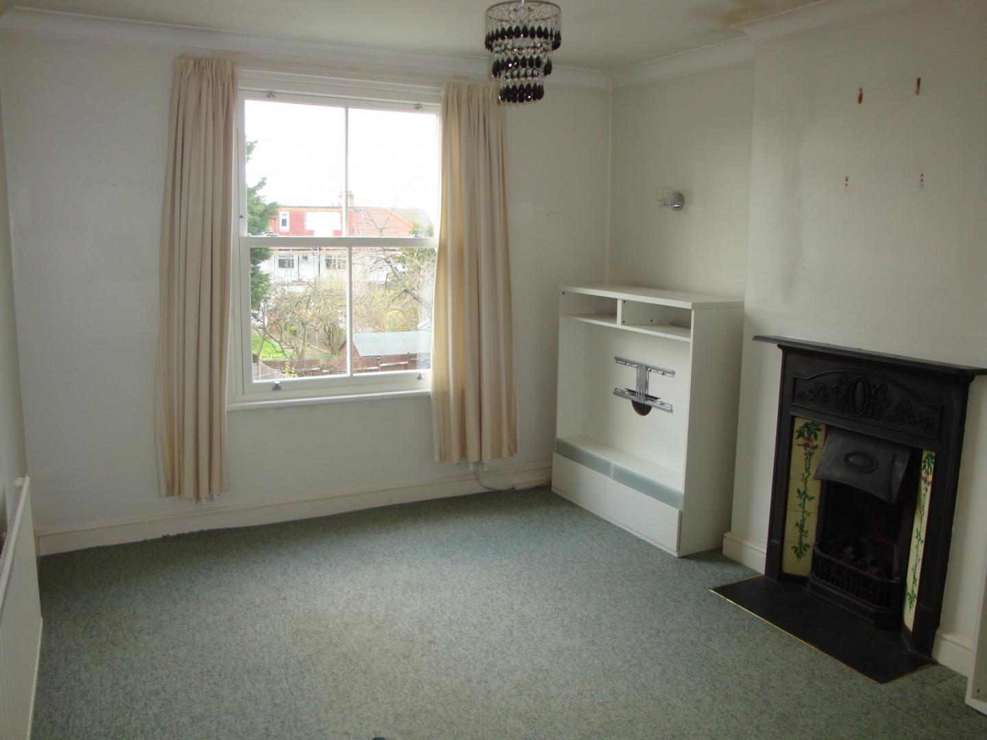 			2 Bedroom, 1 bath, 1 reception Flat			 Caddington Road, CRICKLEWOOD