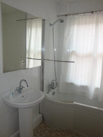 			2 Bedroom, 1 bath, 1 reception Flat			 Caddington Road, CRICKLEWOOD