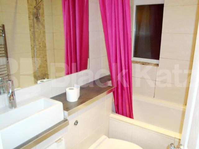 			NEW INSTRUCTION (INCLUDES ALL BILLS, PRIVATE GARDEN), Studio Apartment, 1 bath, 1 reception Flat			 Saint Albans Avenue, CHISWICK