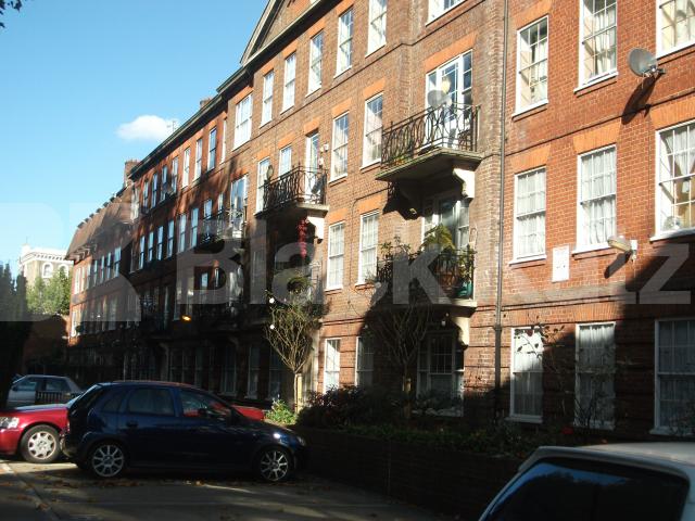 			LET, 3 Bedroom, 1 bath, 1 reception Apartment			 Hortensia House, Hortensia Road, Chelsea