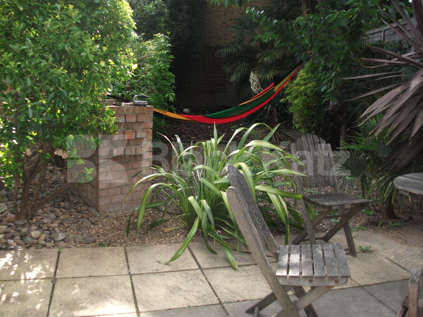 			NEW INSTRUCTION, 3 Bedroom, 1 bath, 1 reception Apartment			 Shepherds Bush Road, Shepherds Bush/Hammersmith