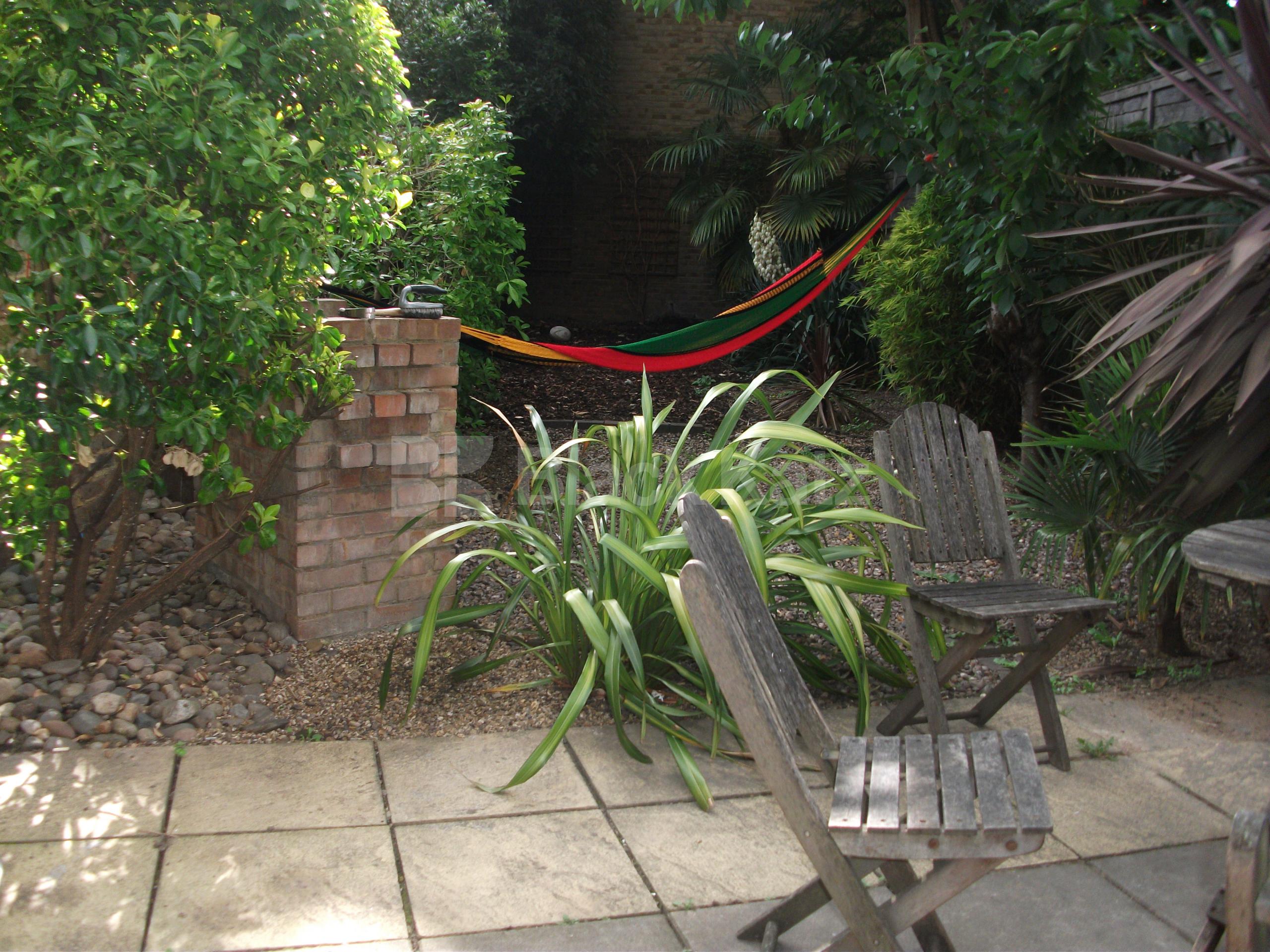 			NEW INSTRUCTION, 3 Bedroom, 1 bath, 1 reception Apartment			 Shepherds Bush Road, Shepherds Bush/Hammersmith W6