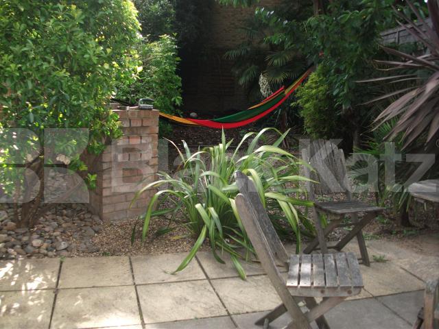 			NEW INSTRUCTION, 3 Bedroom, 1 bath, 1 reception Apartment			 Shepherds Bush Road, Shepherds Bush/Hammersmith