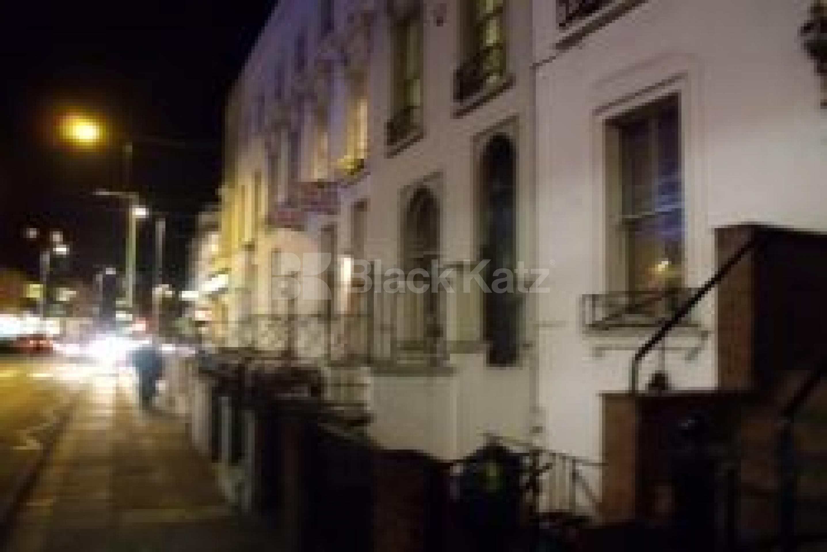 			1 Bedroom, 1 bath, 1 reception Flat			 Kings Road, Chelsea SW10