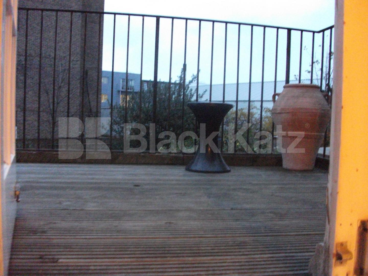 			LET, 3 Bedroom, 1 bath, 1 reception Maisonette			 Weltje Road, Hammersmith/Ravenscourt Park