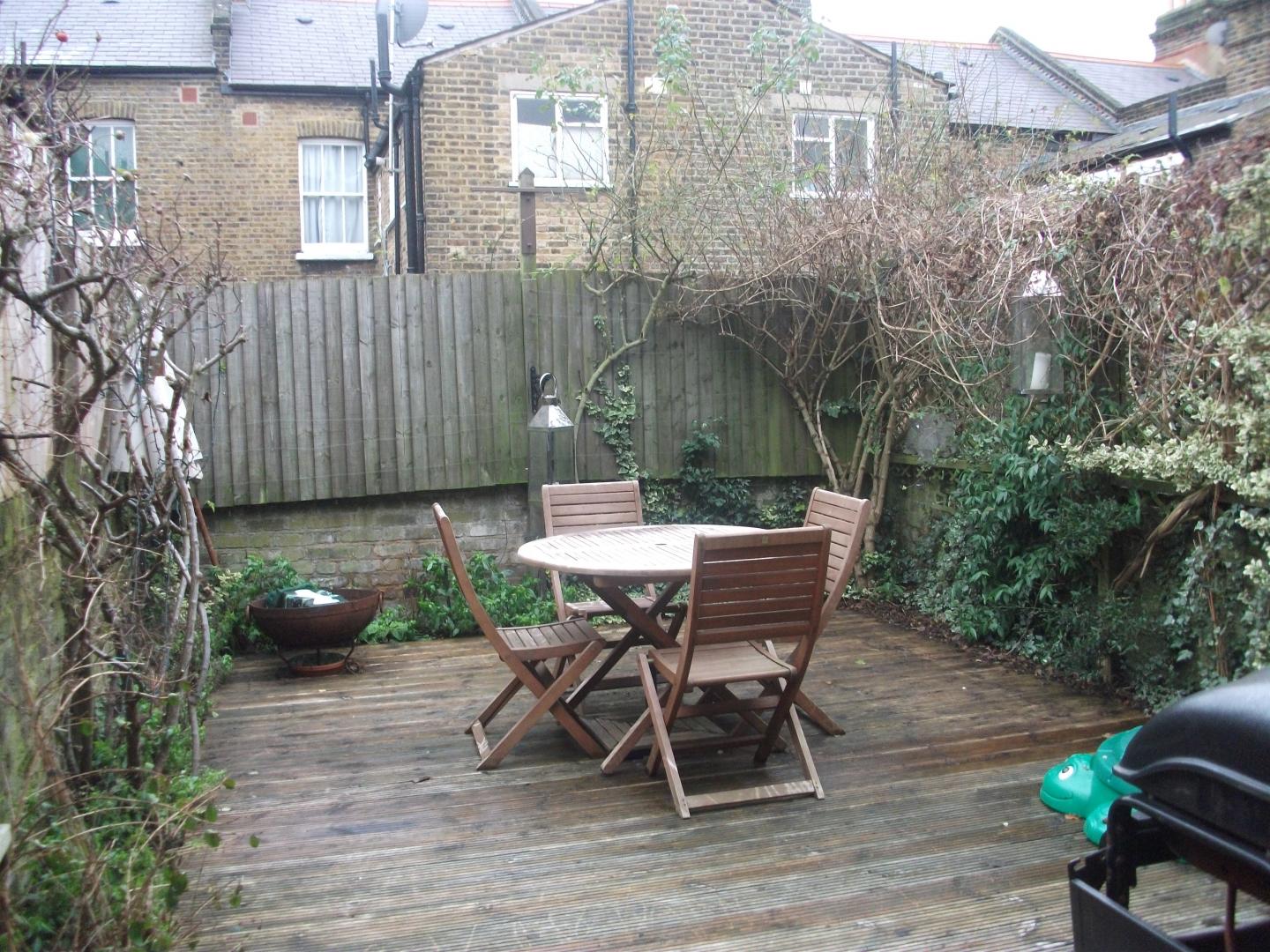 			2 Bedroom, 1 bath, 1 reception House			 Galton Street, QUEENS PARK