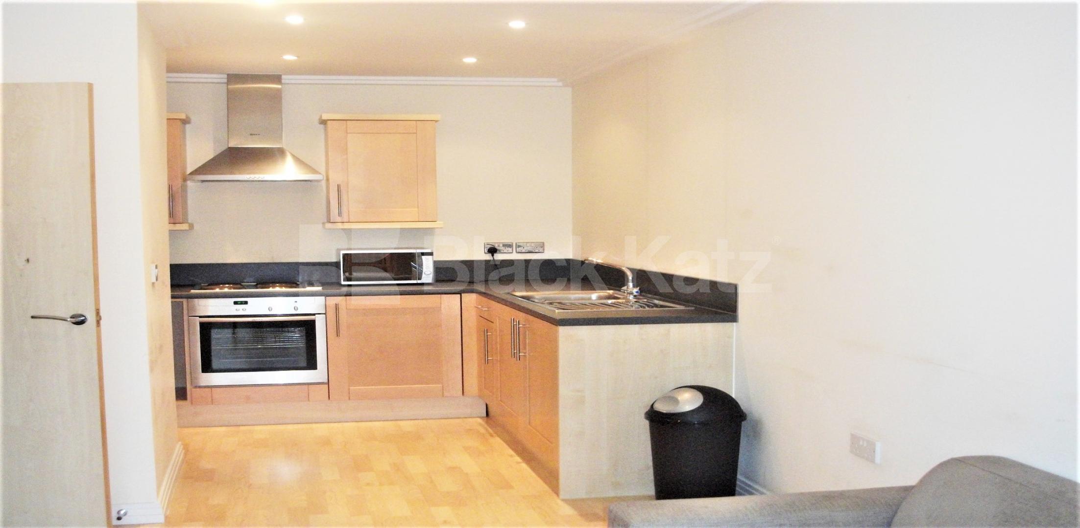 			LET, 1 Bedroom, 1 bath, 1 reception Apartment			 Victoria Road, ACTON 