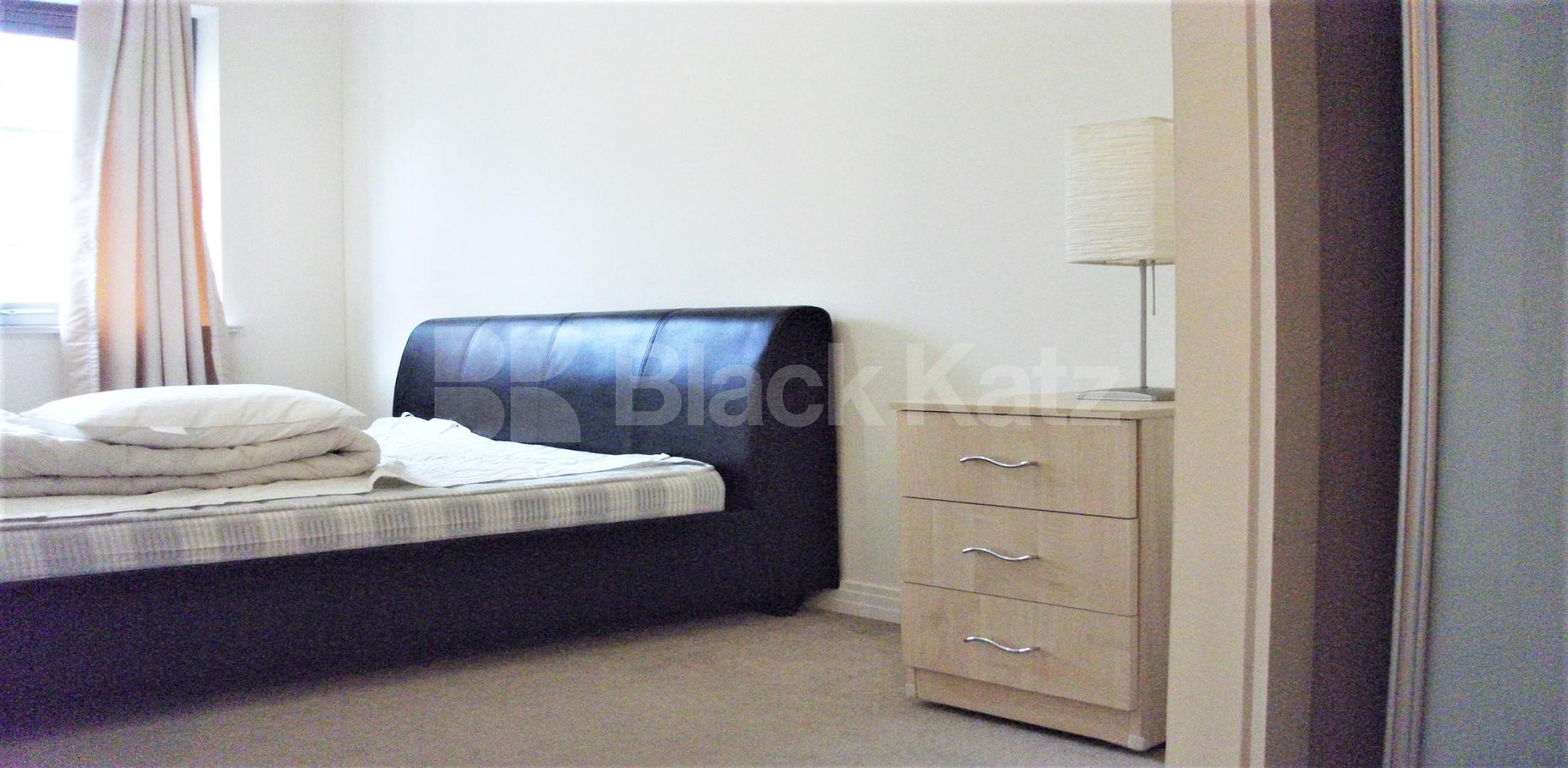 			LET, 1 Bedroom, 1 bath, 1 reception Apartment			 Victoria Road, ACTON 