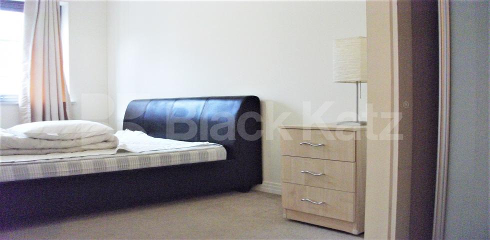 			LET, 1 Bedroom, 1 bath, 1 reception Apartment			 Victoria Road, ACTON 