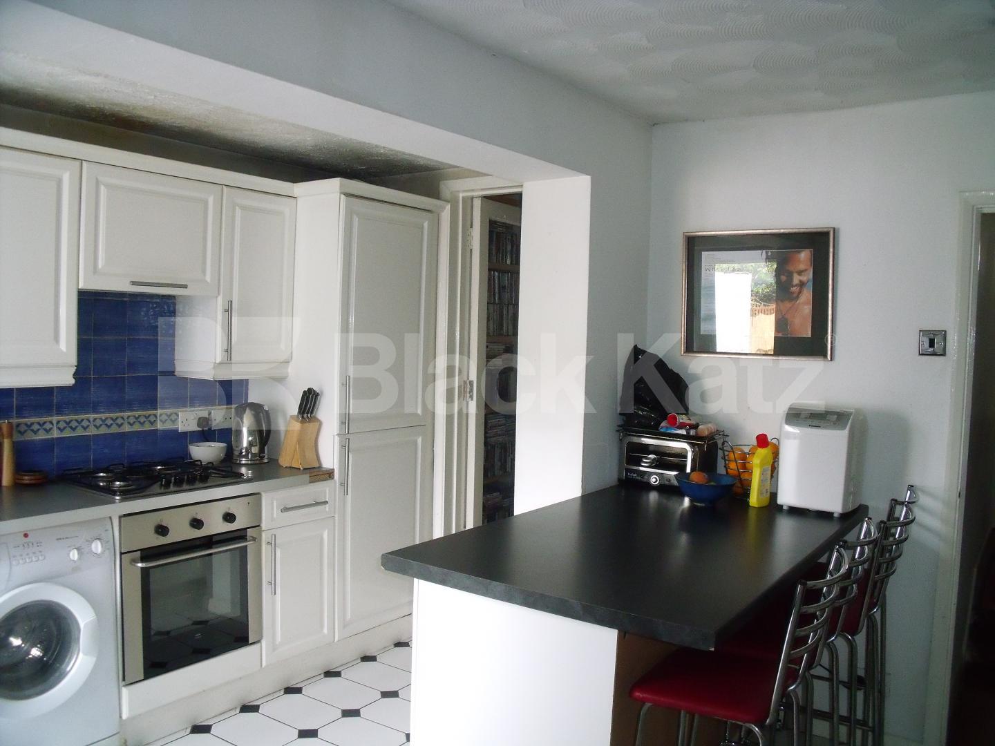 			NEW INSTRUCTION, 3 Bedroom, 1 bath, 1 reception Terraced House			 Binns Road, Turnham Green