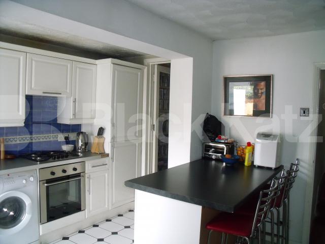 			NEW INSTRUCTION, 3 Bedroom, 1 bath, 1 reception Terraced House			 Binns Road, Turnham Green