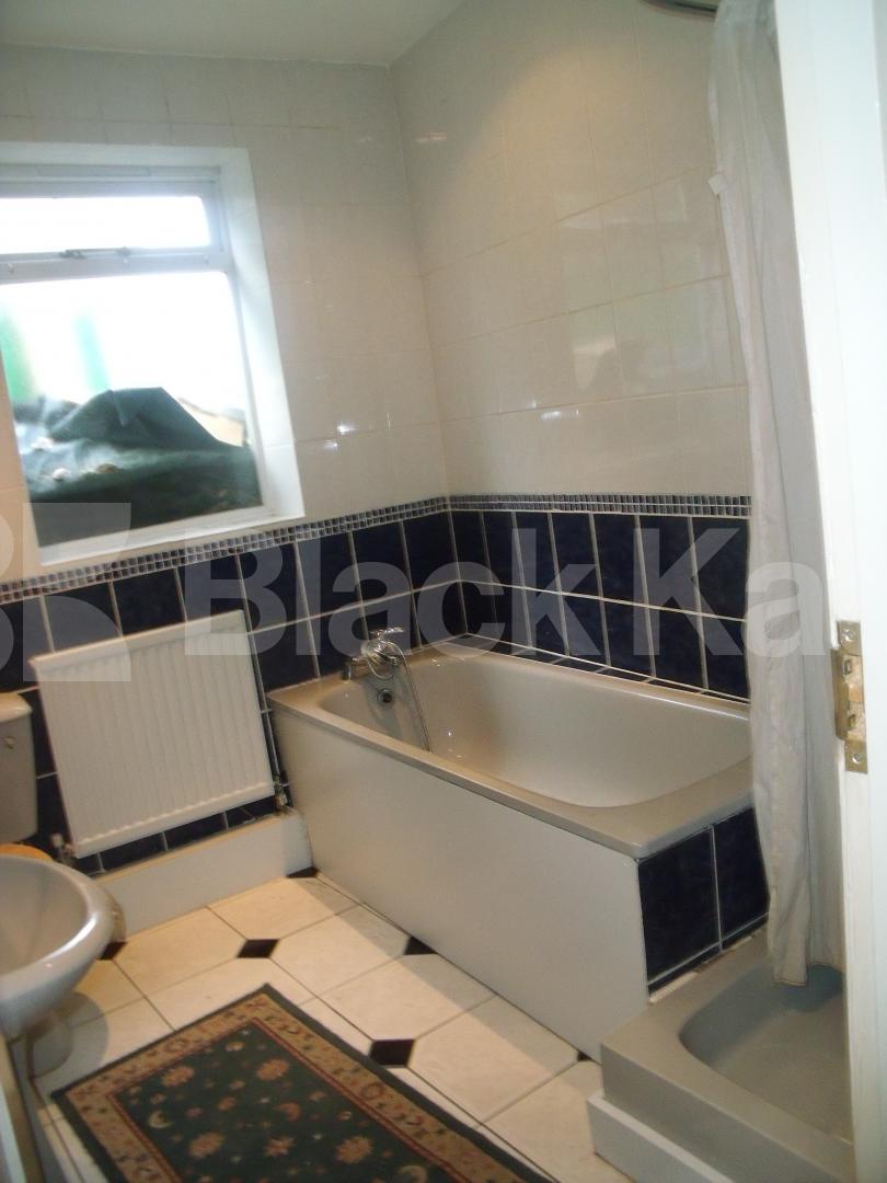 			2 Bedroom, 1 bath, 1 reception Flat			 Althea Street, Fulham/Sands End