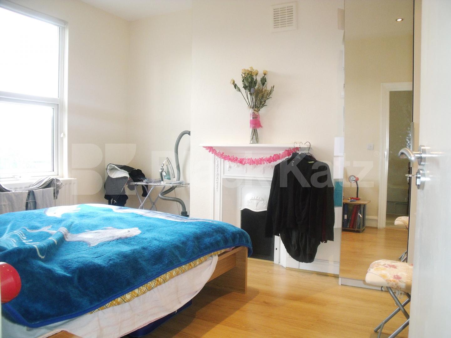 			NEW INSTRUCTION, 1 Bedroom, 1 bath, 1 reception Flat			 Summerlands Avenue, Acton Town