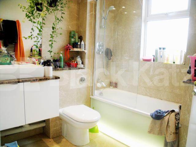 			NEW INSTRUCTION, 1 Bedroom, 1 bath, 1 reception Flat			 Summerlands Avenue, Acton Town