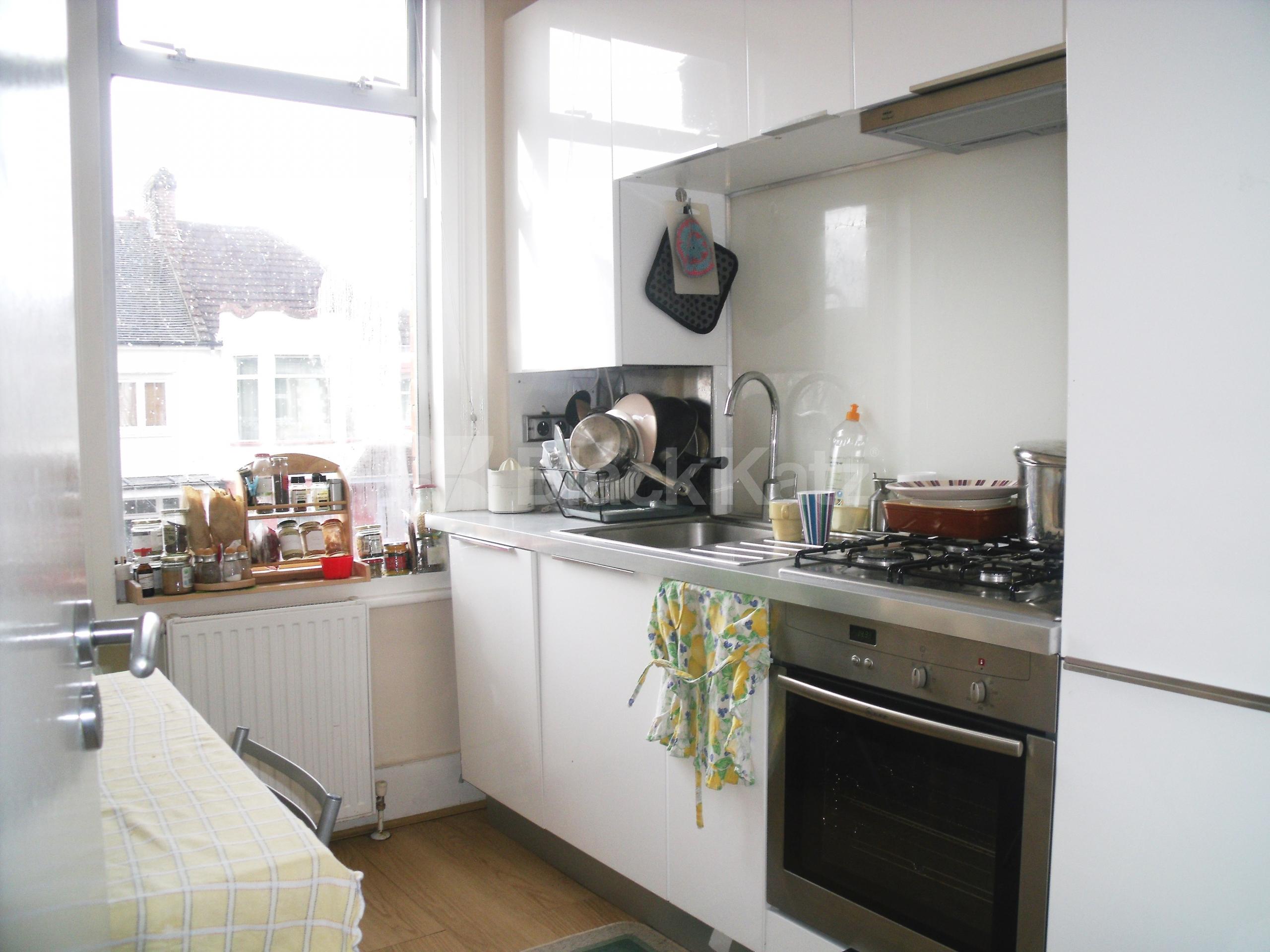			NEW INSTRUCTION, 1 Bedroom, 1 bath, 1 reception Flat			 Summerlands Avenue, Acton Town W3