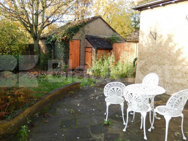 			LET, 3 Bedroom, 1 bath, 1 reception House			 Princes Gardens, West Acton