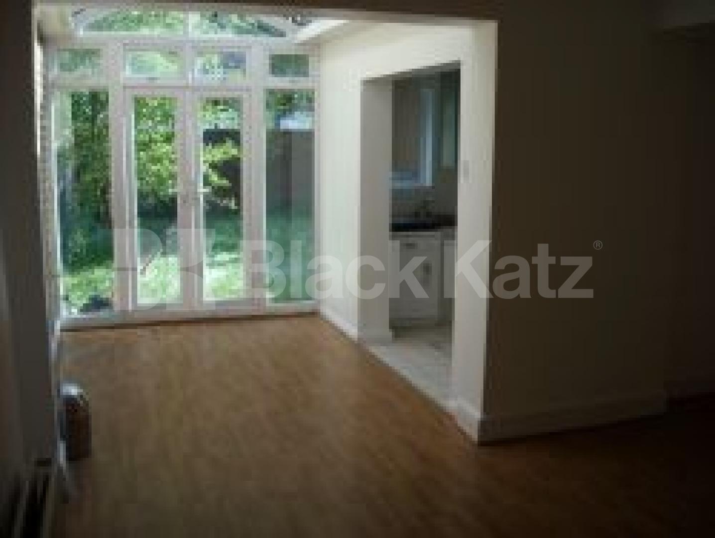 			UNDER OFFER , 5 Bedroom, 1 bath, 1 reception House			 Links Road, Tooting