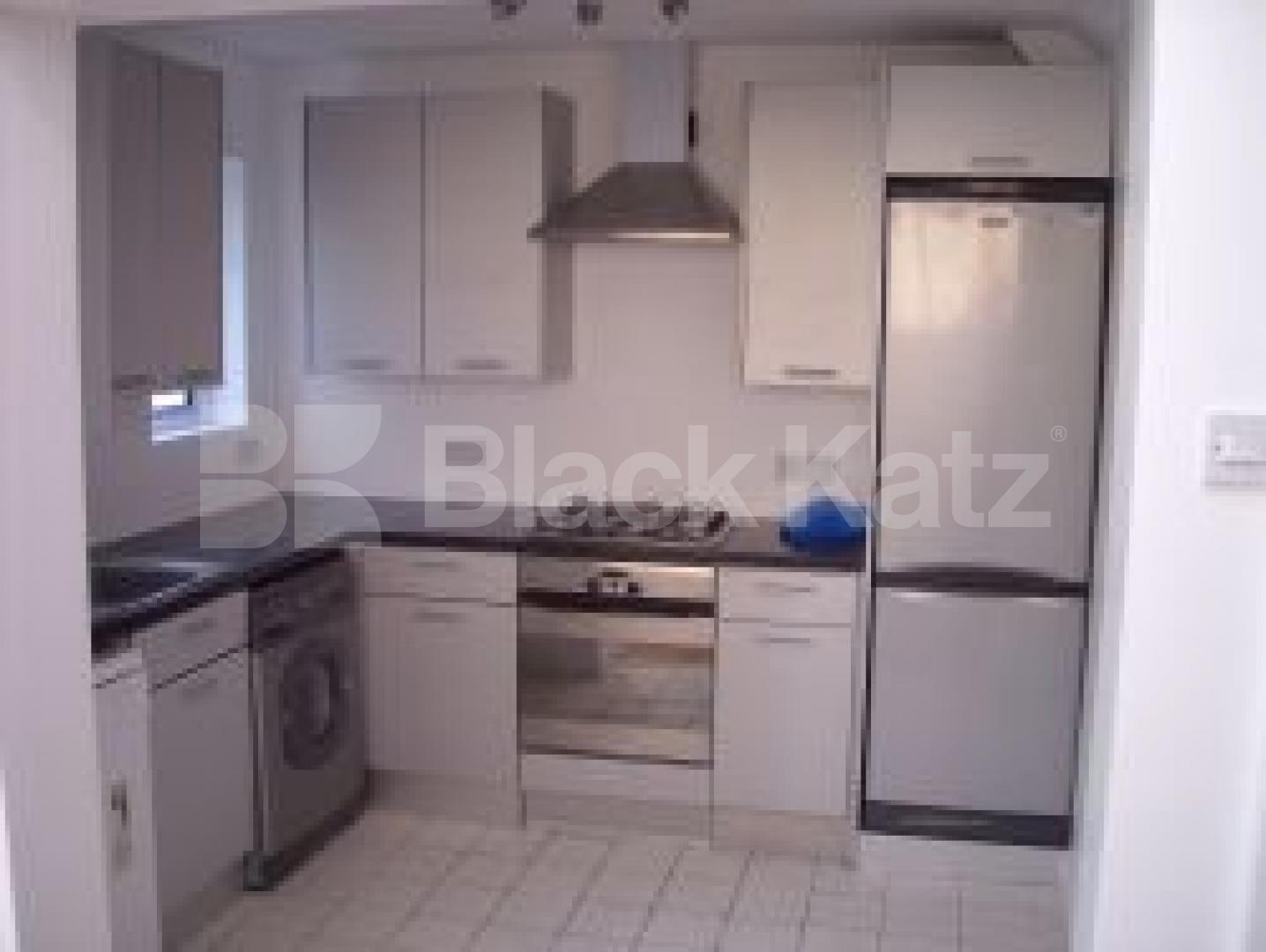 			UNDER OFFER , 5 Bedroom, 1 bath, 1 reception House			 Links Road, Tooting