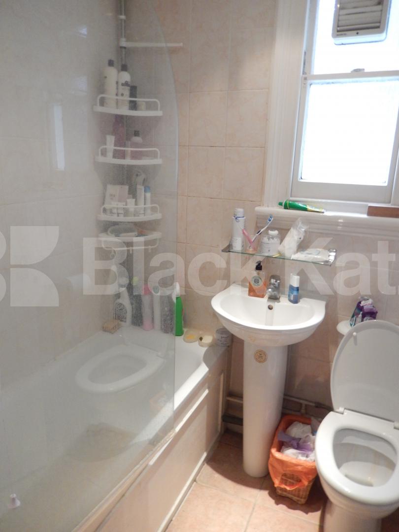 			NEW INSTRUCTION, 1 Bedroom, 1 bath, 1 reception Flat			 Ongar Road, Fulham/West Brompton