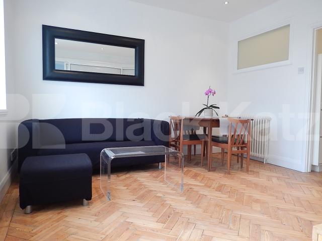 			UNDER OFFER , 1 Bedroom, 1 bath, 1 reception Flat			 Hamlet Gardens, Ravenscourt Park/Hammersmith