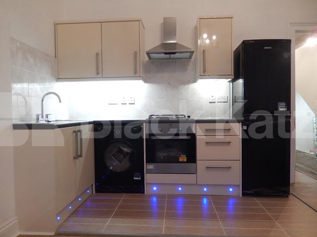 			NEW INSTRUCTION, 2 Bedroom, 1 bath, 1 reception Ground Floor Flat			 Castletown Road, Barons Court