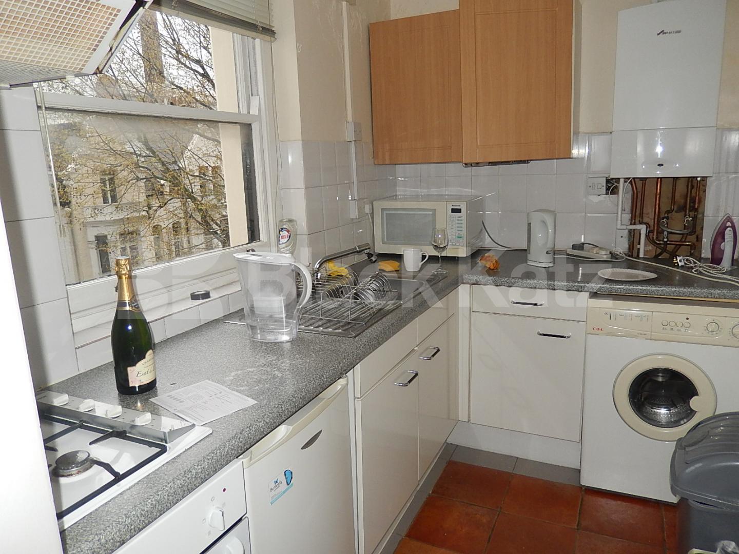			LET, 2 Bedroom, 1 bath, 1 reception Flat			 Edith Grove, Chelsea