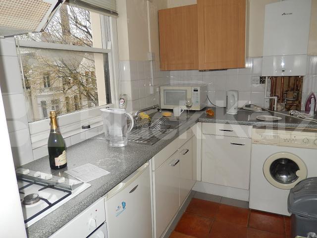 			LET, 2 Bedroom, 1 bath, 1 reception Flat			 Edith Grove, Chelsea